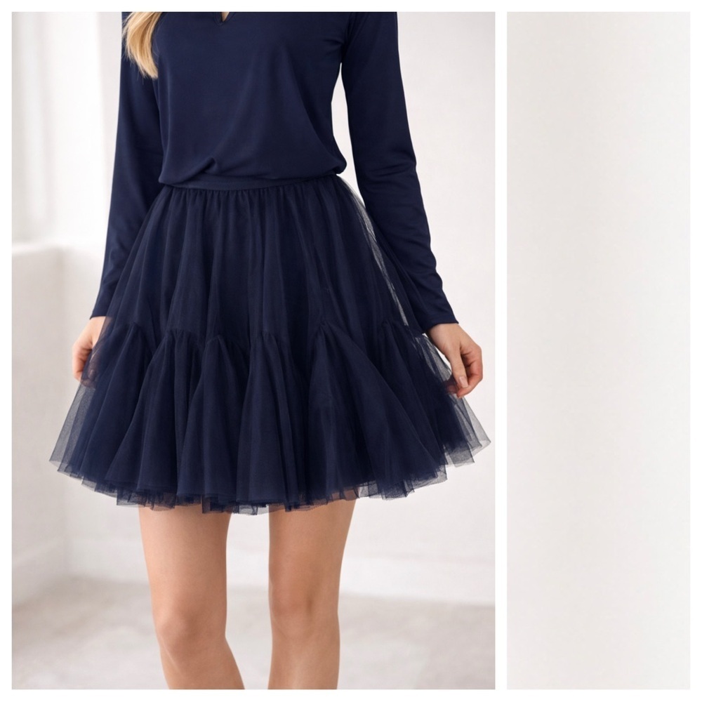 Elegant Navy Tulle Skirt - Picture 2 of 4